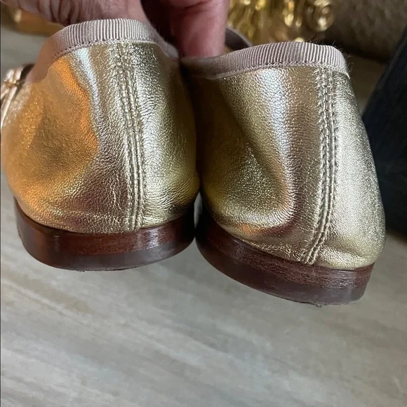 Mansur Gavriel Designer Shoes. Gold . Excellent used condition . Size 37 1/2 - Picture 3 of 8